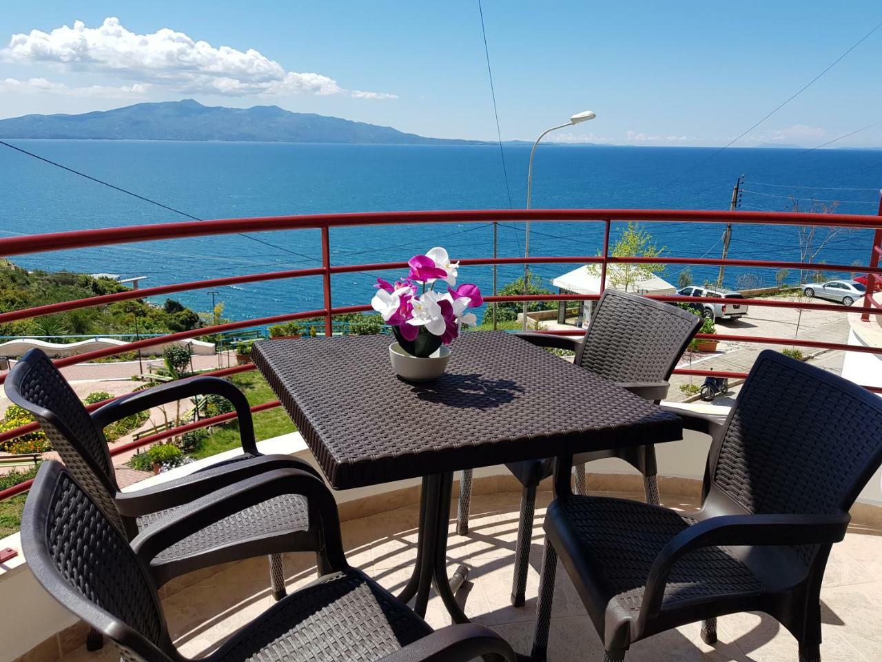 Apartment Of Beautiful Dreams Over The Sea Sarandë Exterior foto